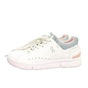 On The Roger Advantage Women White Savannah Size 7.5